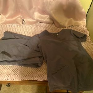 Scrubs - size xs- comes together- good condition